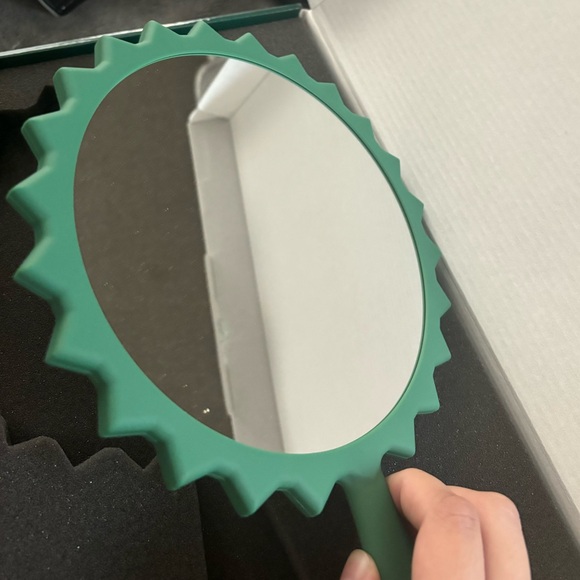 Jeffree Star Matte Green Blood Money Hand Mirror - Picture 2 of 3